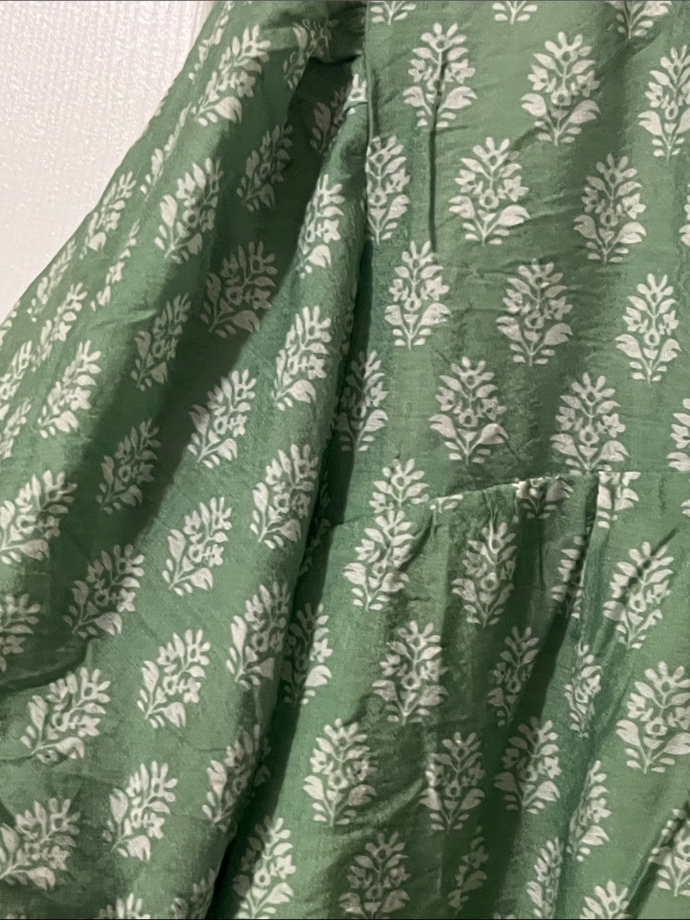 NWT Umgee Green Floral Blouse with White Lace Trim Large - Picture 8 of 14